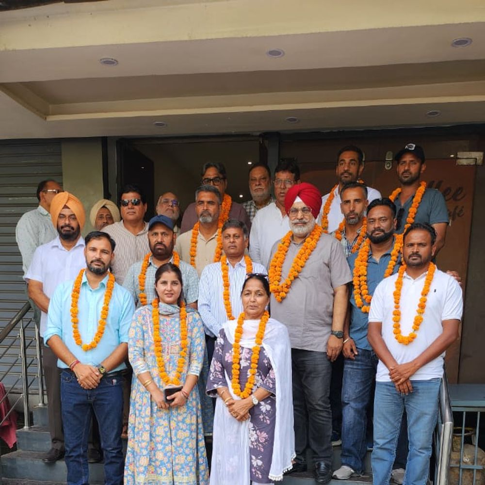 मनमोहन सिंह डिस्ट्रिक्ट फुटबॉल एसो. के प्रधान नियुक्त, सम्मानित किया