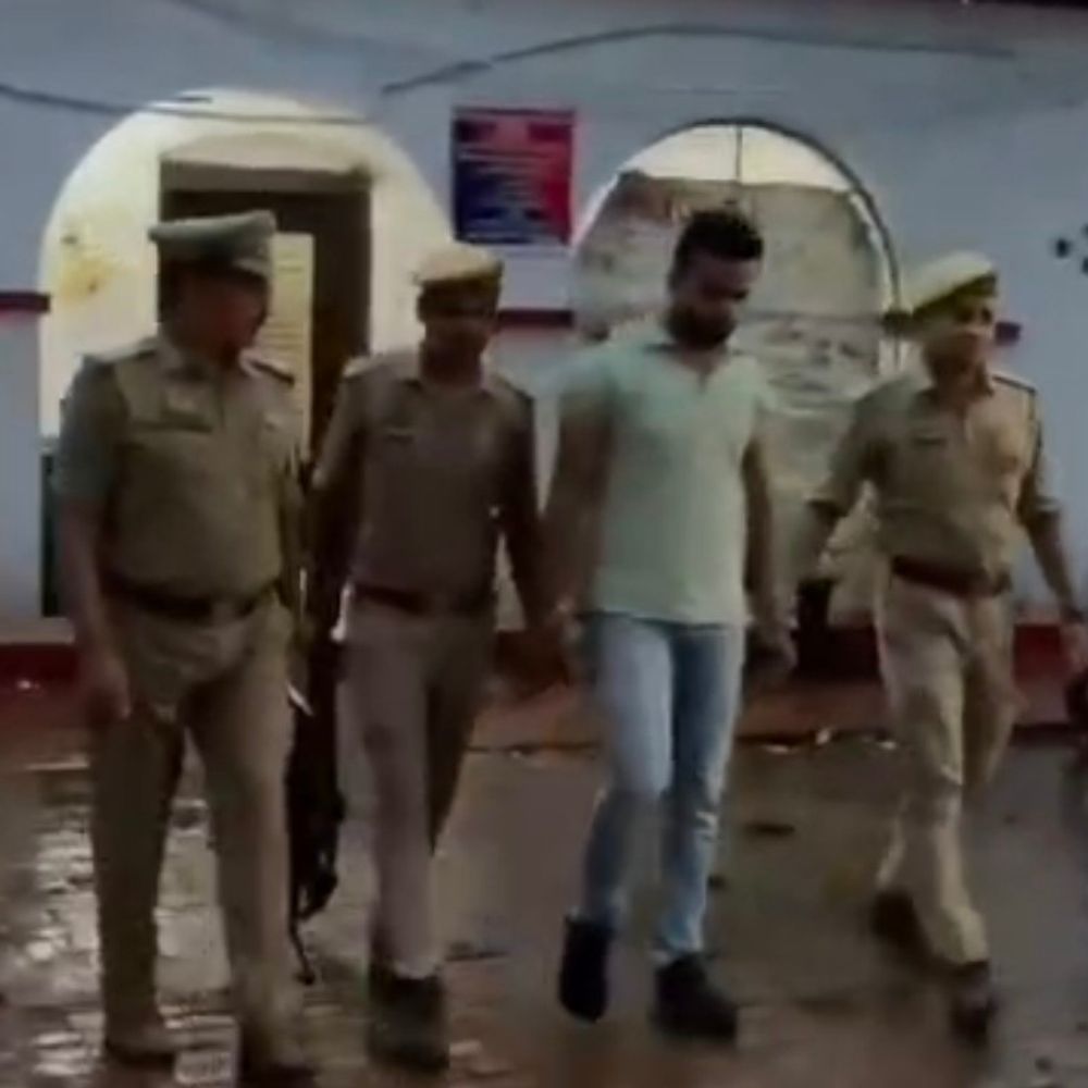 बी-फार्मा छात्रा पर कार चढ़ाने वाला आरोपी गिरफ्तार:होंडा अमेज कार जब्त, भाई ने लगाया था छेड़छाड़ का आरोप