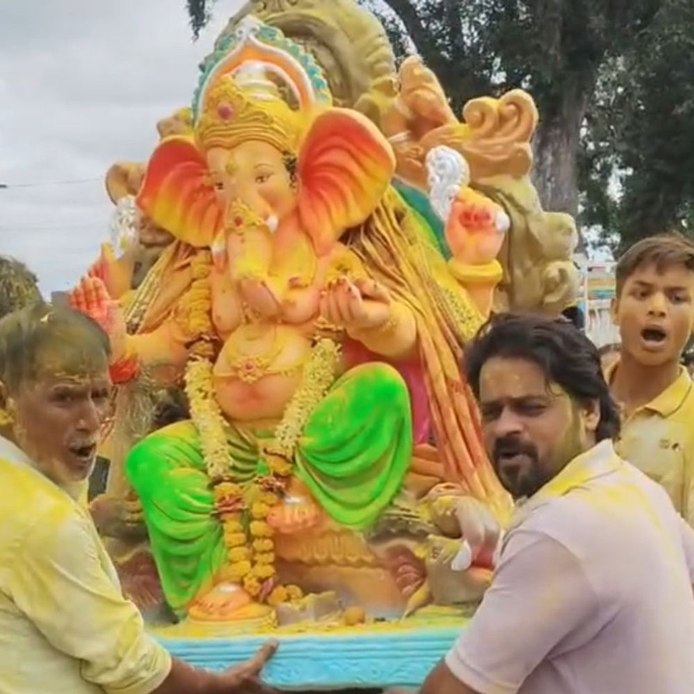 हाथरस में अनंत चतुर्दशी पर गणेश प्रतिमाओं का विसर्जन:श्रद्धालुओं ने धूमधाम से मनाया पर्व, 'गणपति बप्पा मोरया' की गूंज