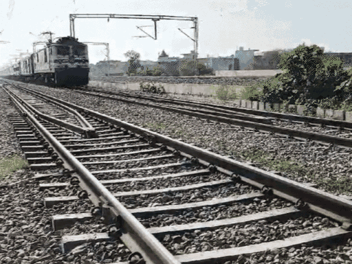 उदयपुर-शालीमार ट्रेन रद्द:12 और 13 दिसंबर को नहीं चलेगी, पैसेंजर यार्ड में चल रहा काम