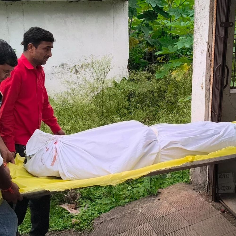 बैतूल में वाहन ने बाइक सवार को मारी टक्कर:इलाज से दौरान हुई मौत, तीन बहनों का इकलौता भाई था