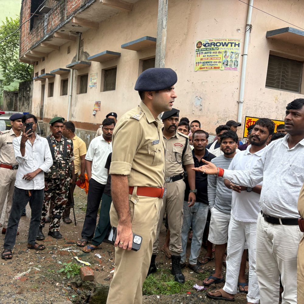 नवादा-भीम आर्मी जिलाध्यक्ष के भाई पर चाकू से हमला:गंभीर हालत में जिला अस्पताल रेफर, FSL ने जुटाए सबूत; एसपी ने की जांच