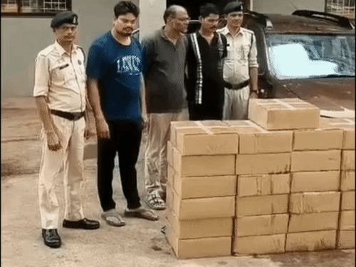 नकली होलोग्राम से शराब का अवैध नेटवर्क पकड़ा गया:9 आरोपी गिरफ्तार, 3,229 लीटर शराब और 50 लाख की संपत्ति जब्त