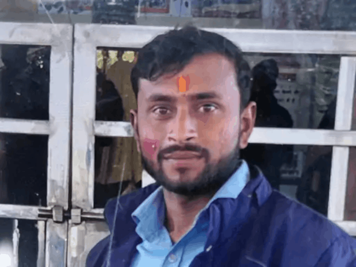 मां को देखकर लौट रहे बेटे की मौत:फर्रुखाबाद में डीसीएम ने बाइक को टक्कर मारी, पत्नी घायल, 7 महीने पहले शादी हुई थी