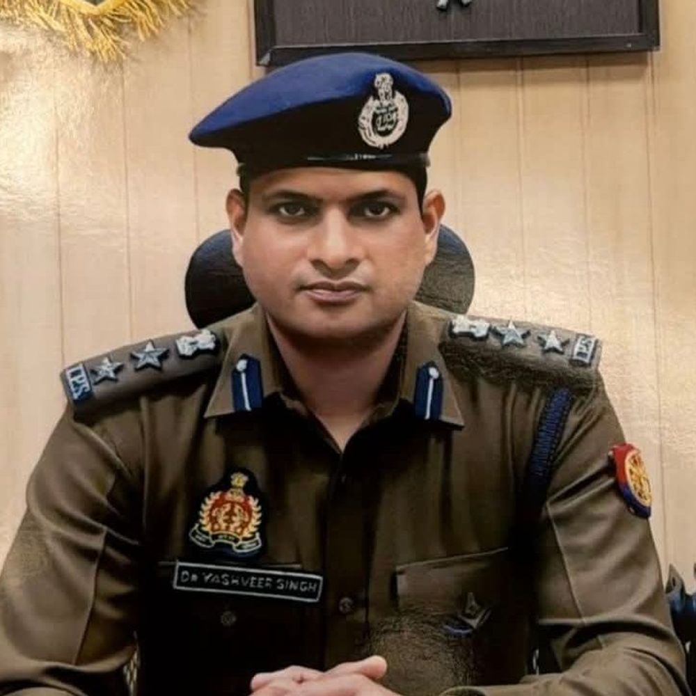 बस्ती में 92 पुलिसकर्मियों का कार्यक्षेत्र बदला:तीन निरीक्षक, 30 उपनिरीक्षक और 16 मुख्य आरक्षी शामिल