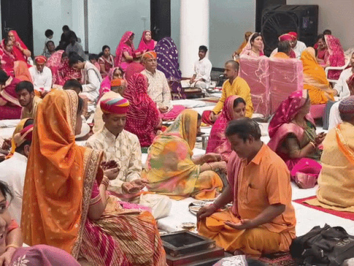 उदयपुर में एक साथ 35-जोड़ों ने यज्ञ में दी आहुतियां:सामूहिक उद्यापन में श्रीमाली ब्राह्मण समाज ने दिया एकता और भाईचारे का संदेश
