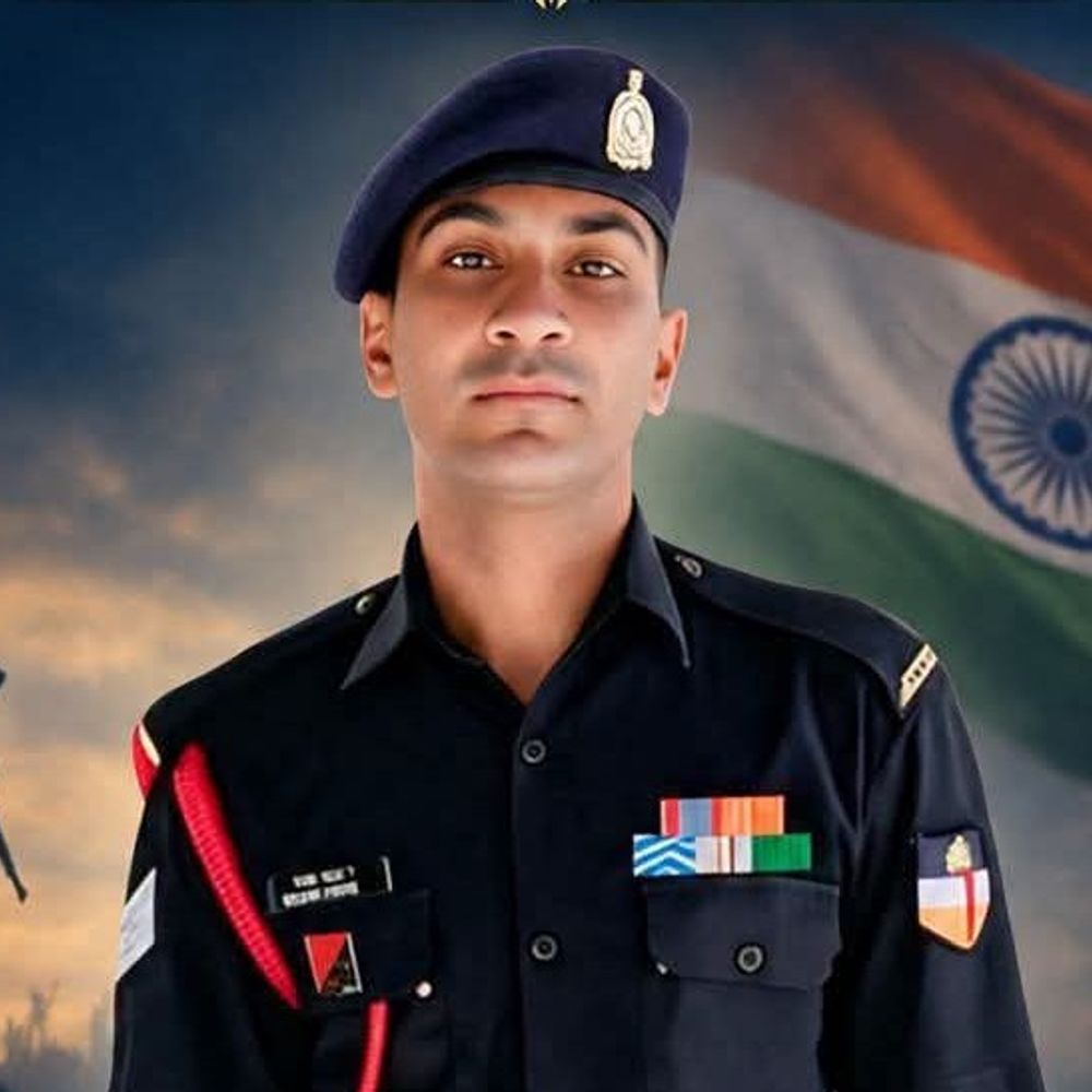 बेंगलुरु में करंट लगने से शिवपुरी के हवलदार की मौत:ड्यूटी जाते समय टूटे बिजली के तार की चपेट में आए़, 2008 में सेना में भर्ती हुए थे