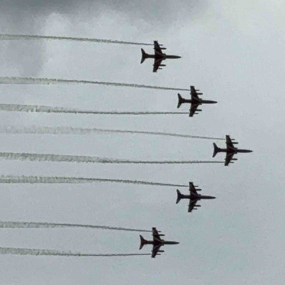 मोतिहारी में खराब मौसम ने रोका 'एयर शो':गांधी मैदान से हजारों दर्शक घंटों इंतजार के बाद लौटे, कुशीनगर में बारिश से विमान नहीं उड़े