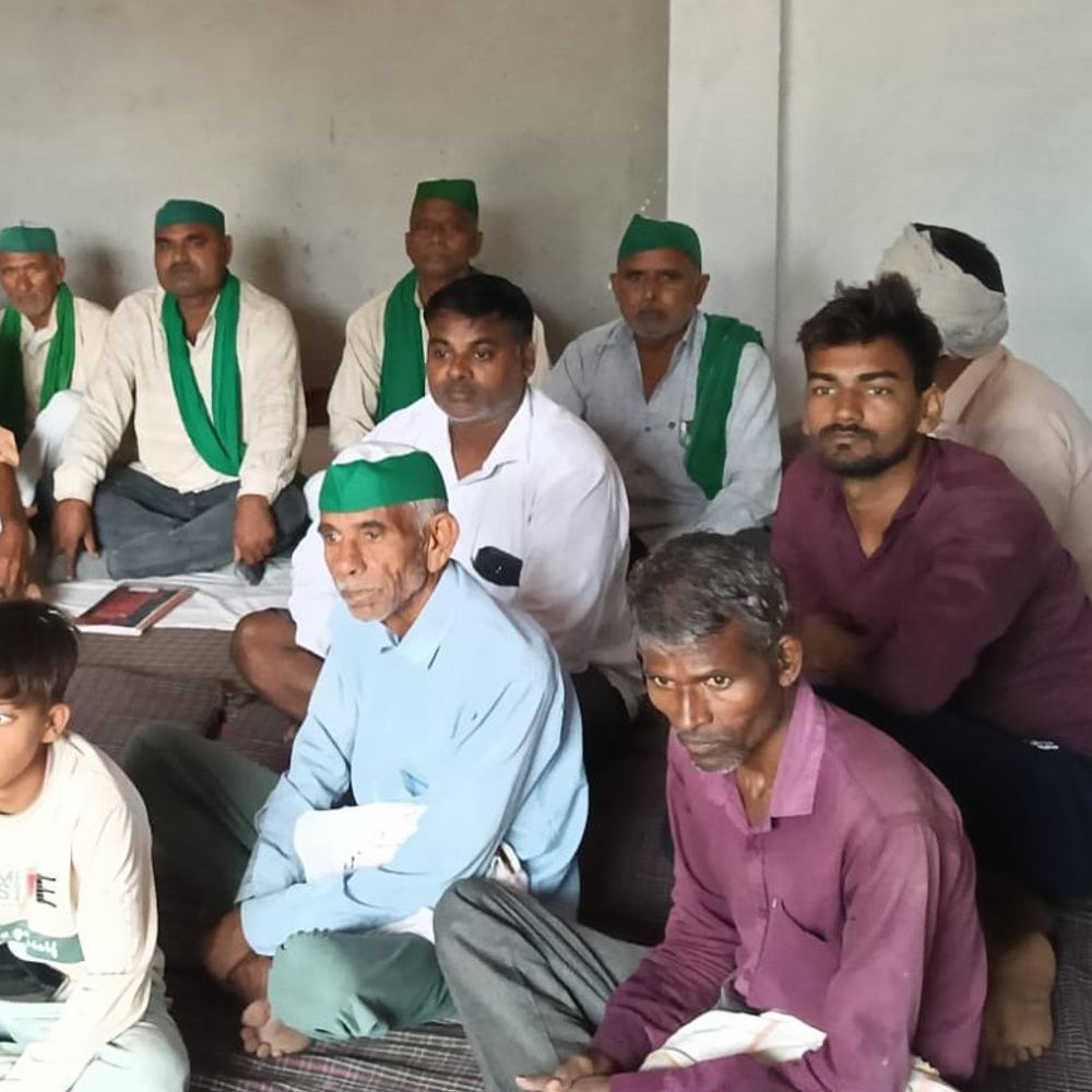 एक्सप्रेसवे मुआवजे पर किसानों का धरना:समान सर्किल रेट की मांग पर 12वें दिन भी डटे किसान