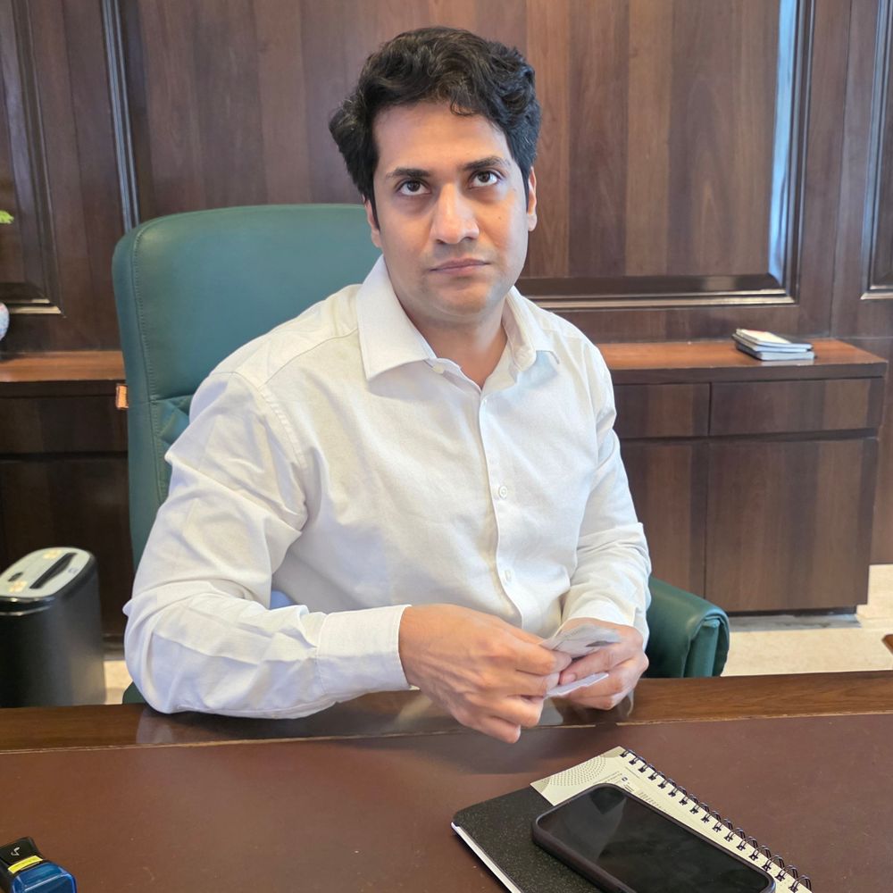 20 प्राचार्य-लेखापालों और 7 शिक्षकों को नोटिस:सीएम हेल्पलाइन के काम में लापरवाही और ललगुवां स्कूल में मिलीं कमियां