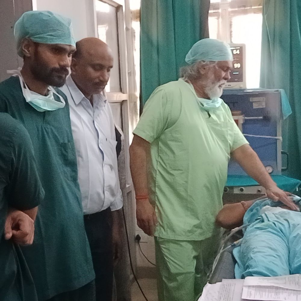 17 एमएम की पथरी से पित्त की थैली में ब्लॉकेज:11.1 एमएम की पथरी ने नली की राह रोकी; तीन घंटे की जटिल सर्जरी से महिला को मिली राहत