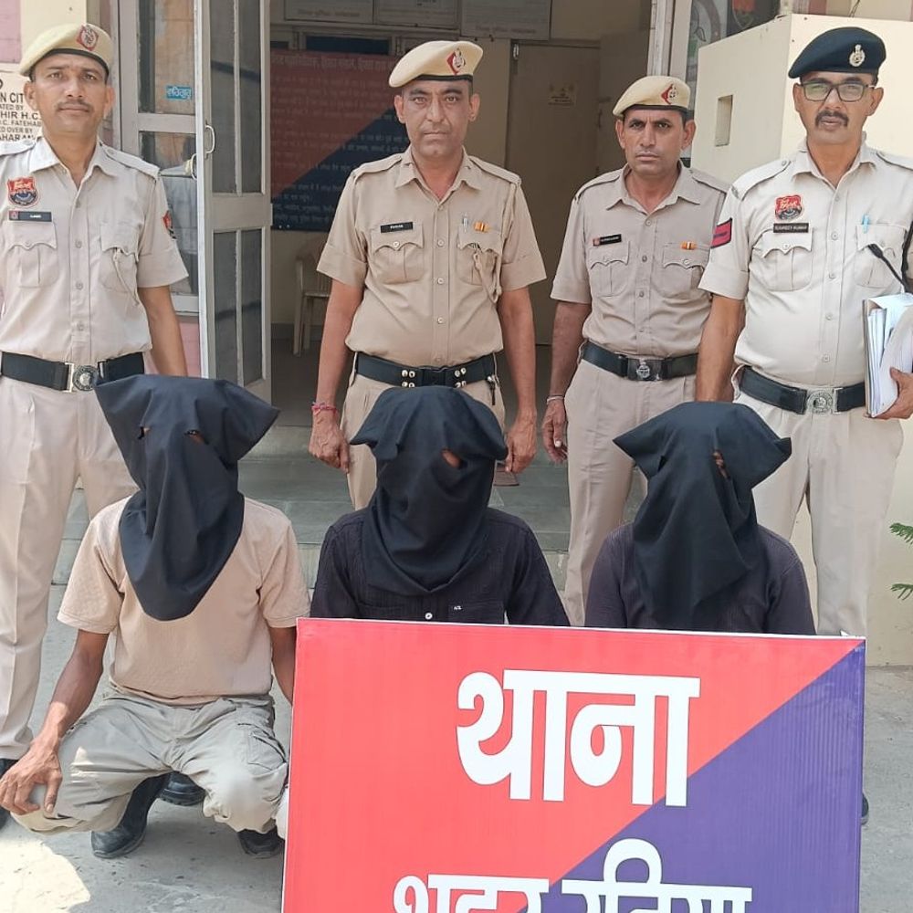 रतिया पुलिस ने अरेस्ट किए मारपीट के 3 आरोपी:रास्ता रोककर युवक से की मारपीट, शादी समारोह से डीजे का सामान लेने जा रहा