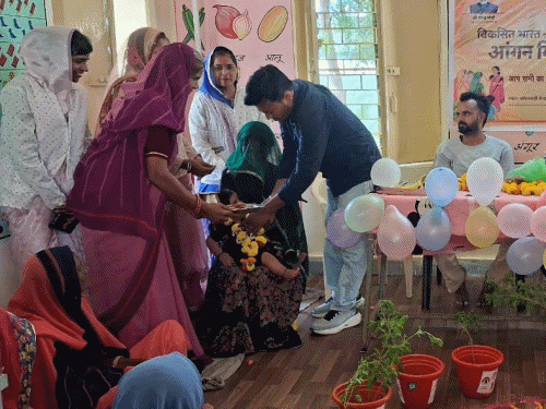 आंगनबाड़ी कार्यकर्ताओं को मिला प्रधानमंत्री का प्रशस्ति पत्र:बूंदी के आंगनबाड़ी केंद्रों पर 'आंगन मिलन कार्यक्रम' का आयोजन