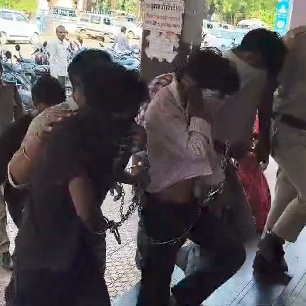 13 लाख का MD ड्रग्स और डोडाचूरा पकड़ा:मंदसौर में सप्लाई देने राजस्थान बॉर्डर से आ रहे 5 तस्कर गिरफ्तार
