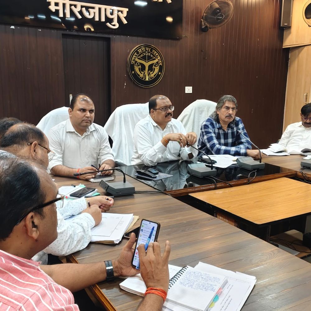 मिर्जापुर में 108 मीटर की रंगोली बनेगी:स्वच्छ भारत और नारी सशक्तिकरण का संदेश, 7 को तिरंगा बाइक रैली भी