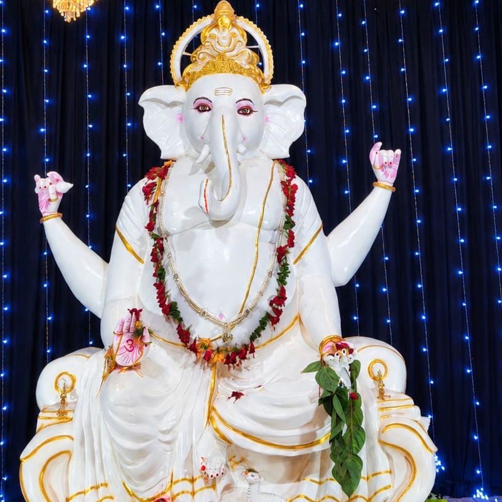 रामानुजगंज में अनंत चतुर्दशी पर गणपति विसर्जन:भव्य शोभायात्रा में उमड़ा जनसैलाब, कन्हर नदी में प्रतिमाएं विसर्जित