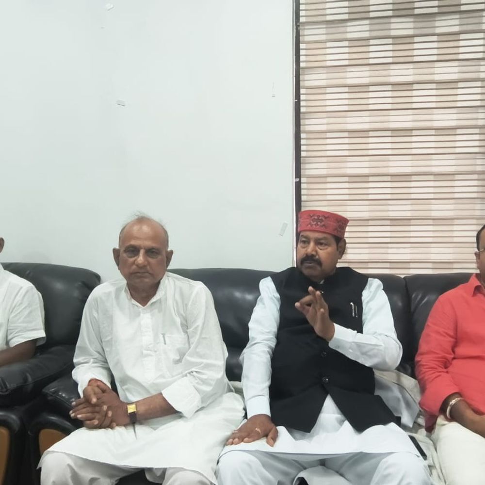 'अपराधी की कोई जाति नहीं होती':महिलाओं से अपराध पर भाई वीरेंद्र ने प्रशासन पर मिलीभगत का आरोप लगाया