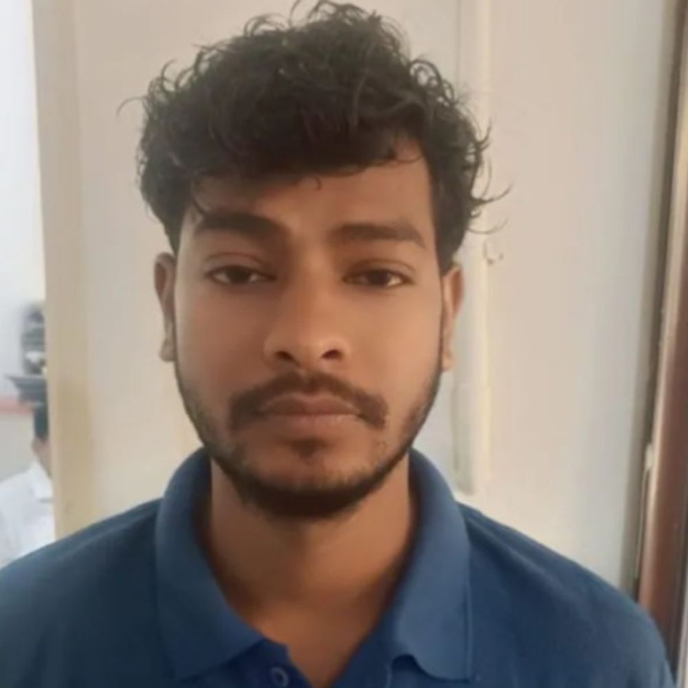 बेंगलुरु-खाली प्लॉट की सफाई के दौरान मिला महिला का शव:पति ने हत्या कर 3 दिन शव को घर में रखा; कपड़ों के टैग से हुई पहचान