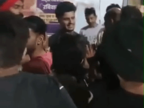 जालंधर में हाई स्पीड स्विफ्ट ने बाइक को टक्कर मारी:डिलीवरी बॉय गंभीर घायल, नशे की हालत में था ड्राइवर; लोगों ने पकड़ा