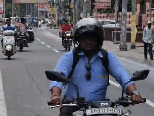 अलीगढ़ में बारिश का अलर्ट:रुक-रुक हवा बह रही, आसमान में बादल, 12वीं तक स्कूल बंद