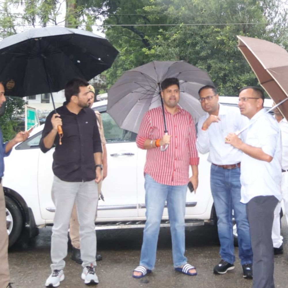 मुरादाबाद में 12वीं तक के स्कूलों की छुट्टी:भारी बारिश की वजह से DM ने दिए छुट्टी के आदेश