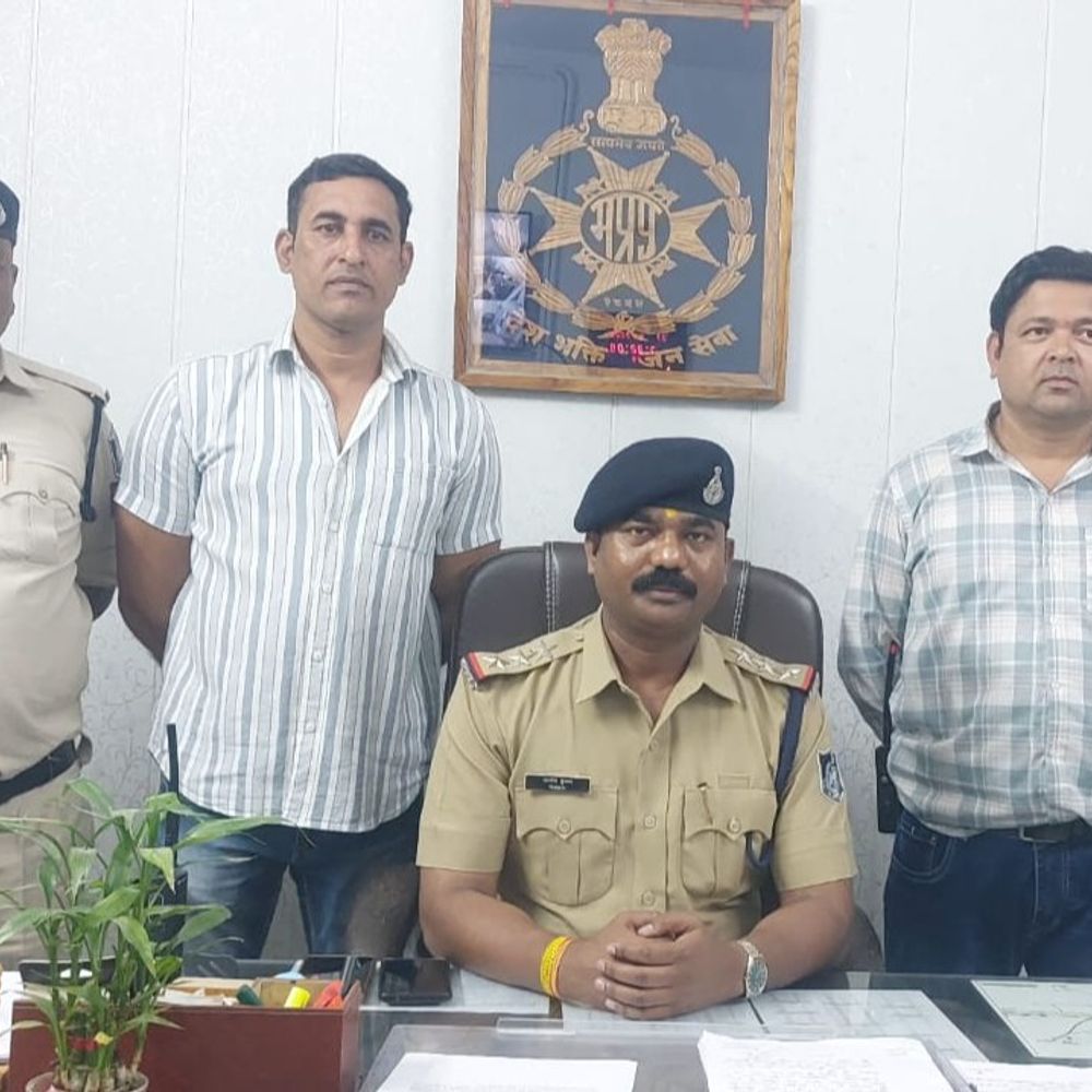 छिंदवाड़ा में MD ड्रग्स के साथ दो युवक गिरफ्तार:8.05 ग्राम नशीला पदार्थ, 2 मोबाइल और ₹700 बरामद