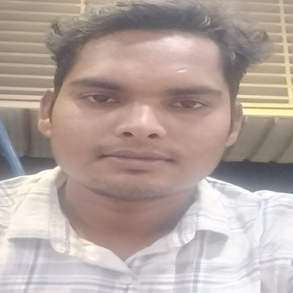 फरीदाबाद सर्वे के लिए जा रहे सिविल इंजीनियर की मौत:सेक्टर-3 में खाटू श्याम मंदिर के कंटेनर से टक्कर हुई, यूपी का रहने वाला