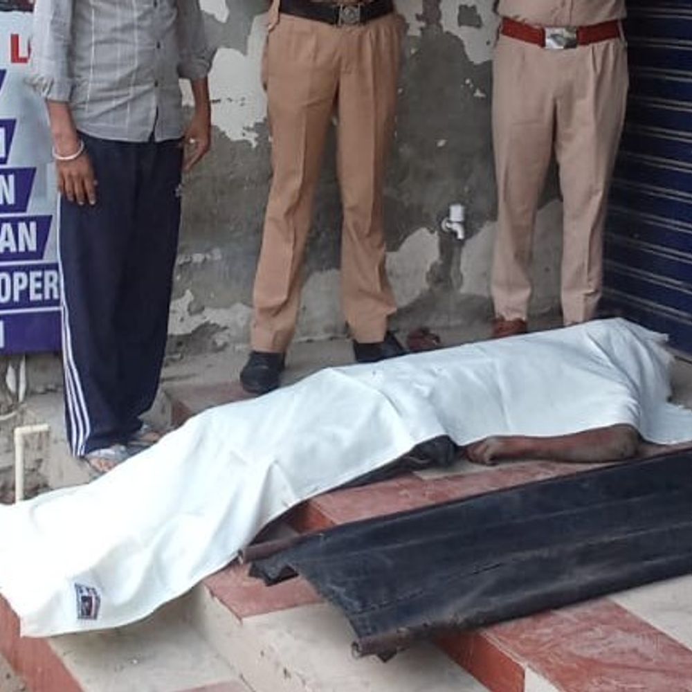 बठिंडा में संदिग्ध हालात में मिला युवक का शव:पहचान न होने से मोर्चरी में रखवाया, टी-शर्ट और लोअर पहने था मृतक