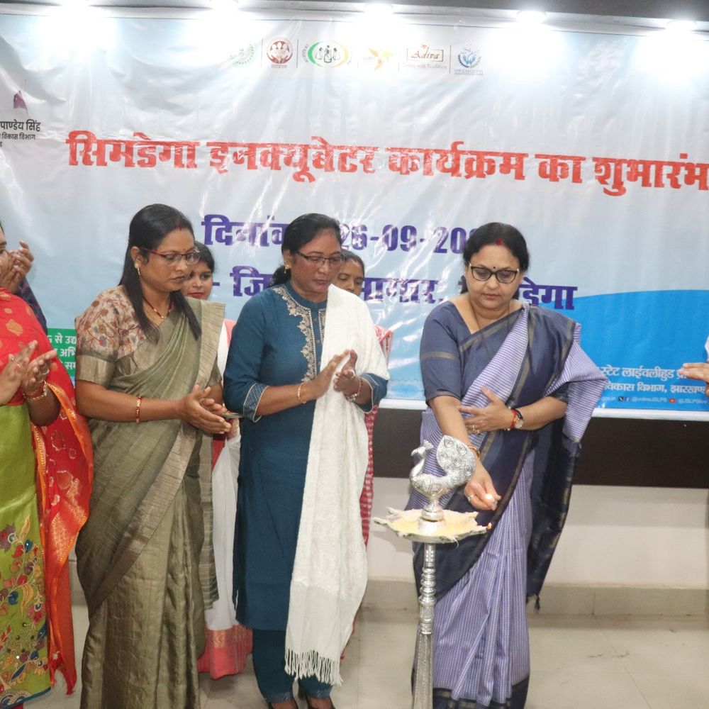 महिला उद्यमियों को व्यवसाय विस्तार नवाचार और बाजार से जोड़ने पर जोर