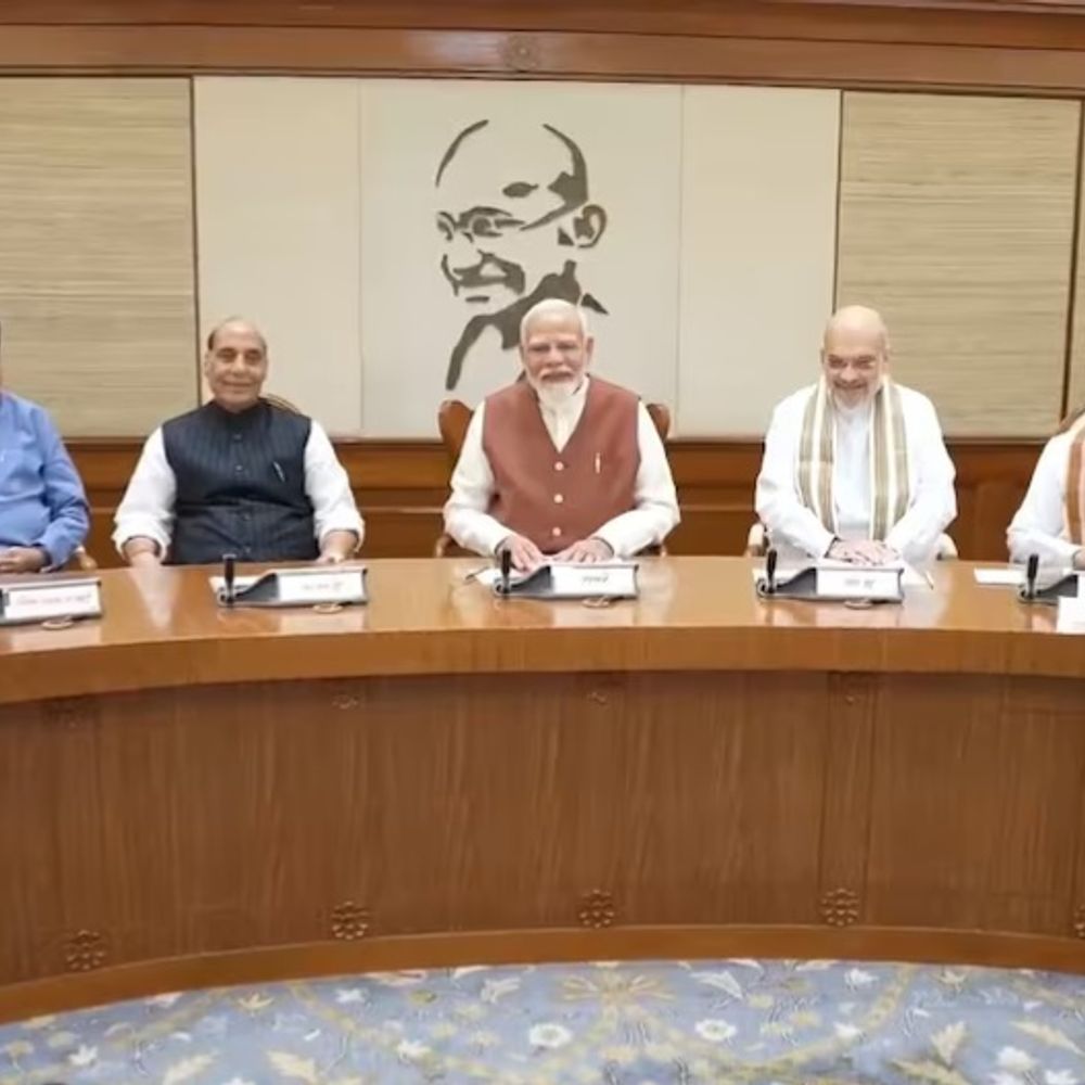 डिफेंस डील अगर छोटी, तो कैबिनेट छूट मिले:सरकार कर रही विचार, बड़े रक्षा सौदों की मंजूरी का समय घटाने की तैयारी