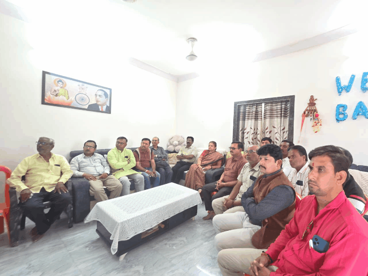 बुरहानपुर में बूथों पर गूंजी ‘मन की बात’:सर्जिकल स्ट्राइक के 10 साल का जिक्र, सांसद-विधायक भी रहे साथ