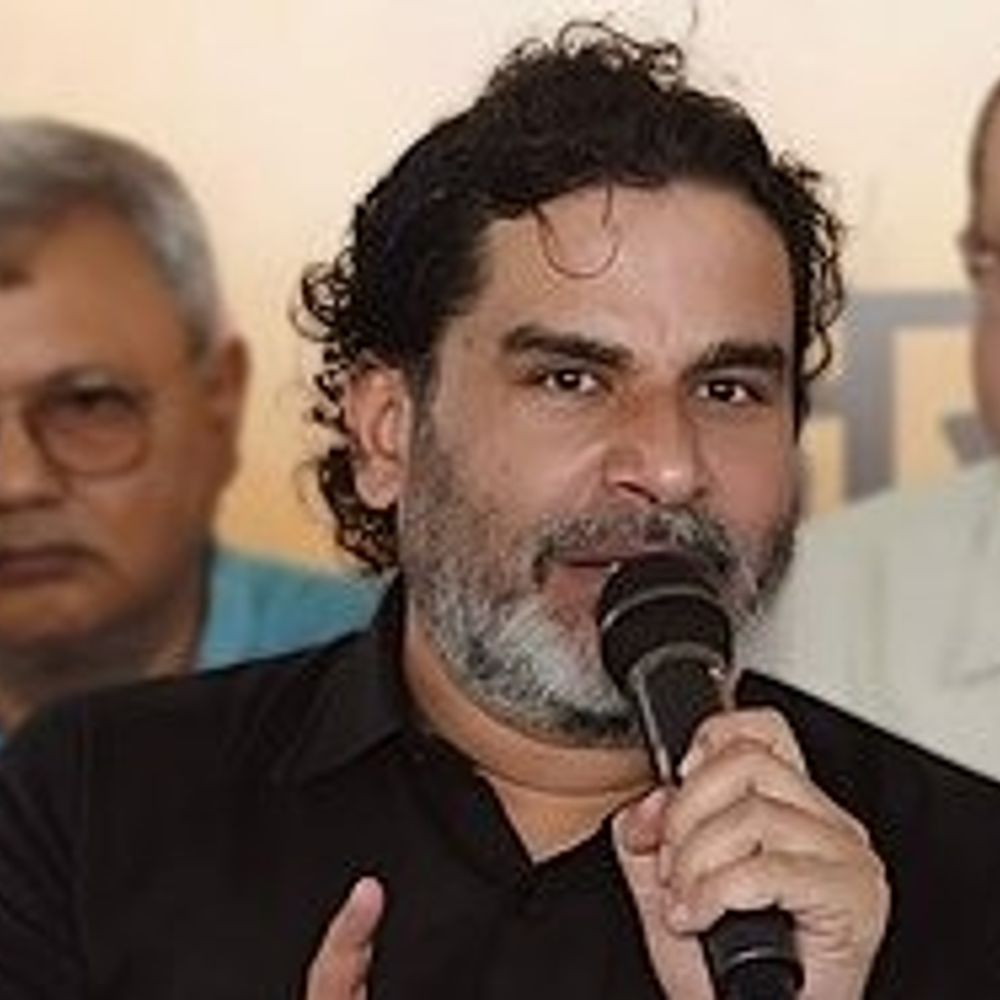 अपने सिद्धांत से हटकर बिहार से बाहर नौकरी देंगे PK:कहा- बिहार में उद्योग नहीं, मजबूरी में दूसरे राज्यों में देंगे रोजगार