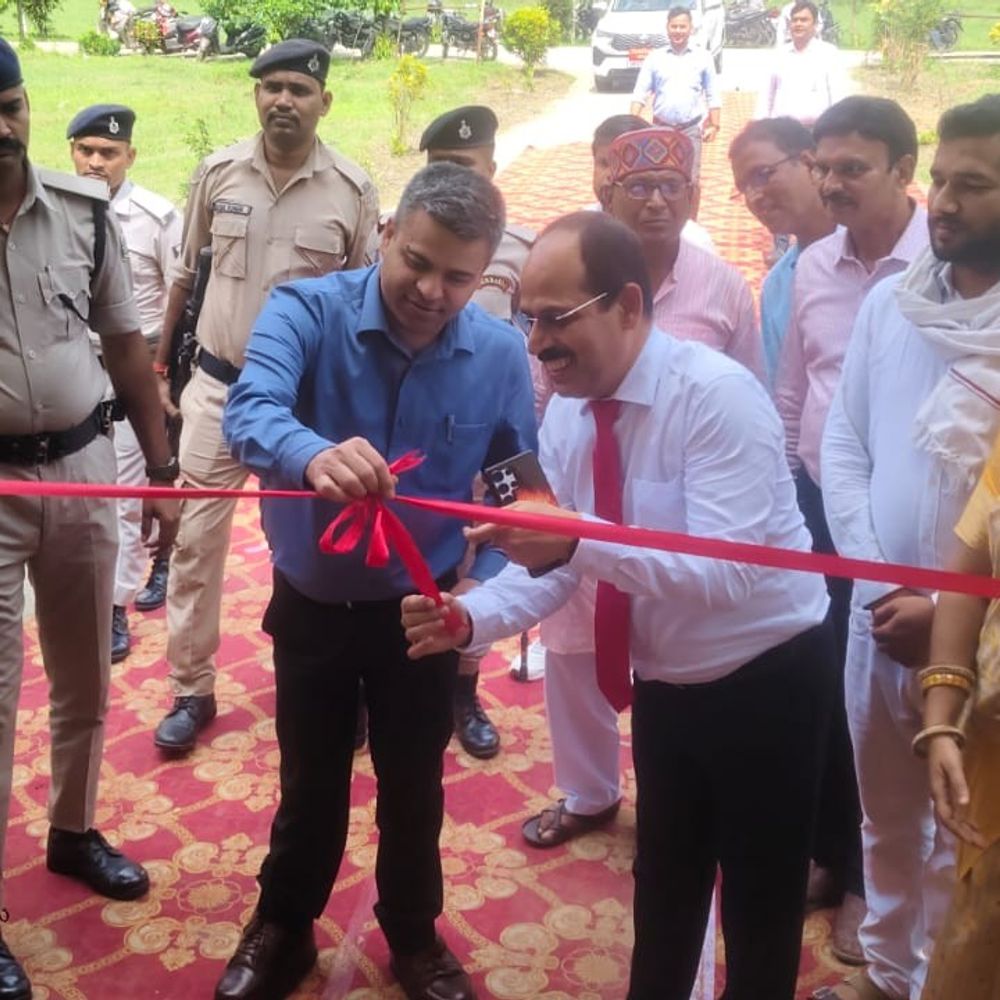 मधेपुरा केंद्रीय विद्यालय में पहली बार पढ़ाई शुरू:DM बोले- जिले के लिए मील का पत्थर साबित होगा स्कूल; नियमित उपस्थिति और अच्छी शिक्षा पर जोर