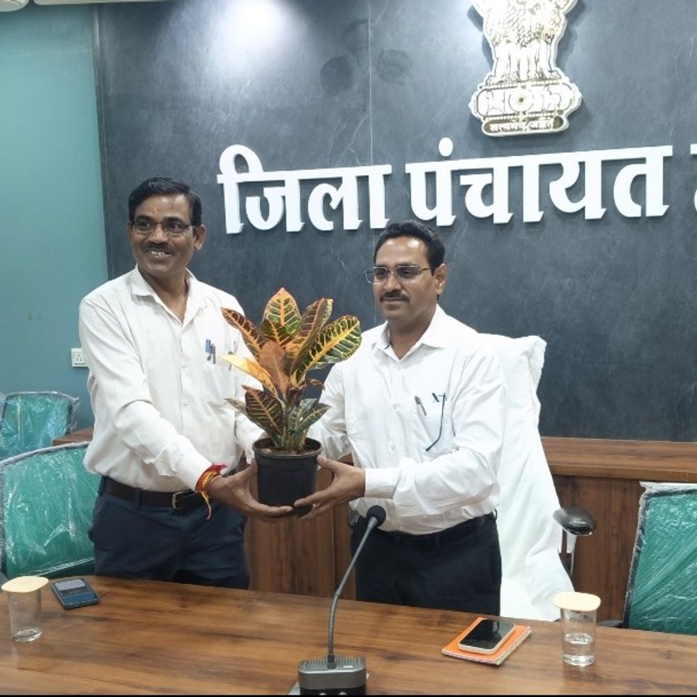 हरदा जिला पंचायत में नए सीईओ ने कार्यभार संभाला:अधिकारियों को योजनाओं के प्रभावी क्रियान्वयन के निर्देश दिए