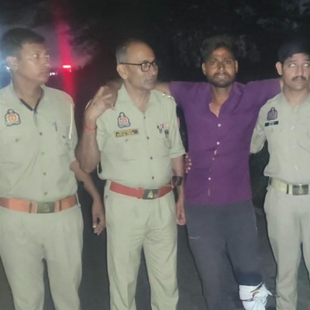 बिजली तार चोरी का मुख्य आरोपी मुठभेड़ में घायल, गिरफ्तार:नारखी में पुलिस ने घेराबंदी कर पकड़ा, तमंचा-कारतूस और नकदी बरामद