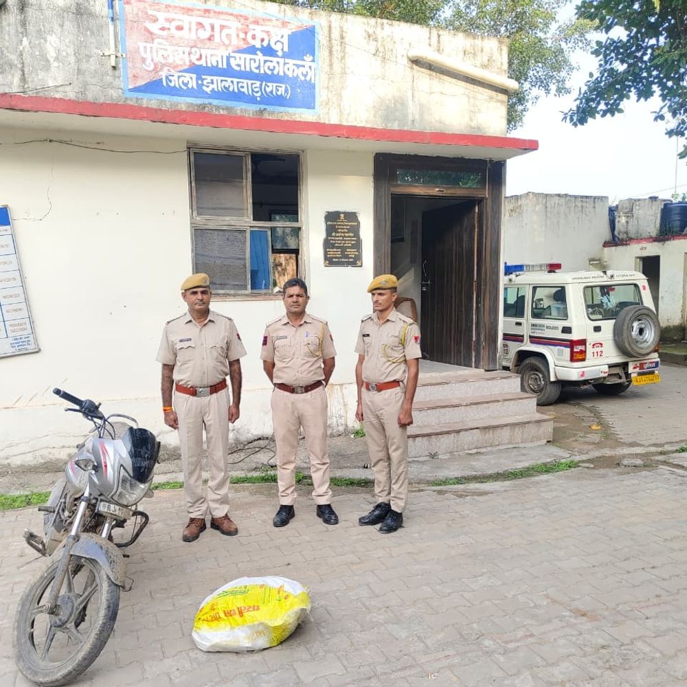 तांबे की बिजली केबल चोरी करने का आरोपी गिरफ्तार:210 फीट केबल बरामद और बाइक जब्त, कई थाना क्षेत्रों में की वारदात