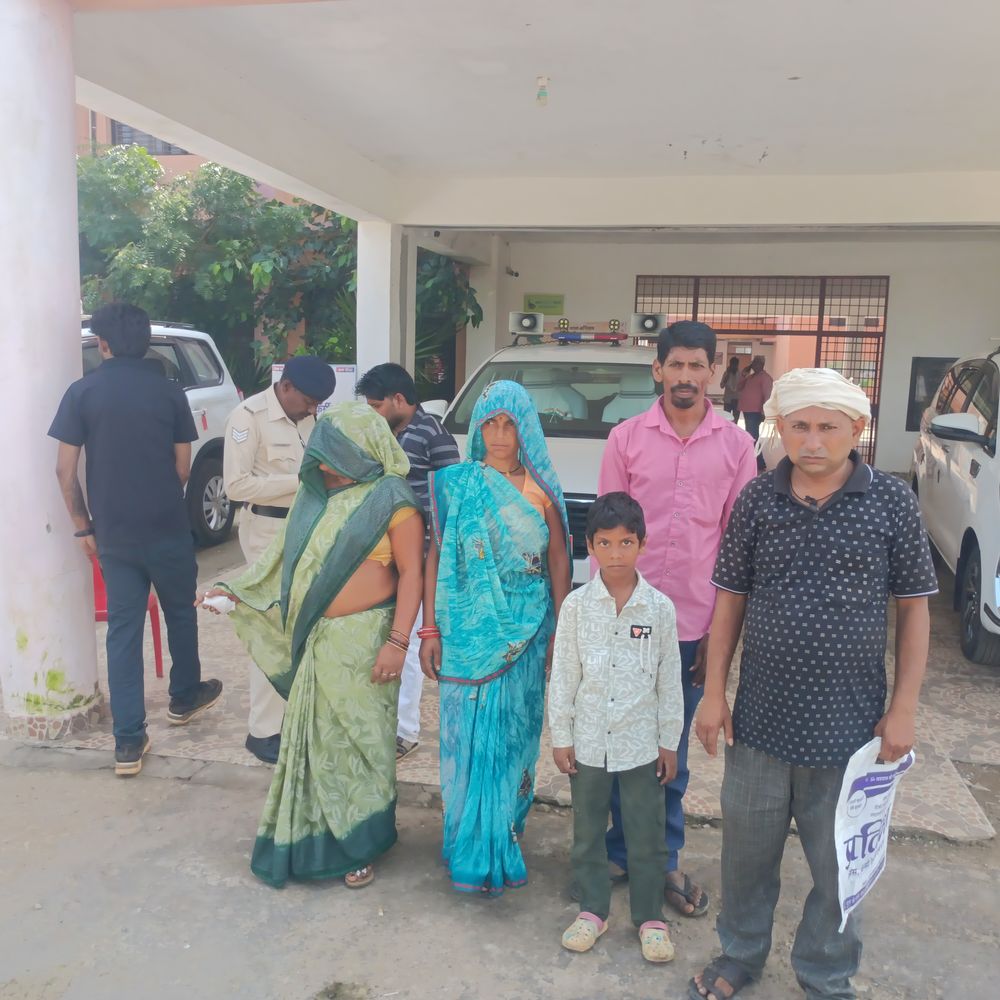 टांगी से हमले के आरोपी की गिरफ्तारी की मांग:पिता बोले- पुलिस ने साधारण मामला दर्ज किया; SP से सख्त कार्रवाई की मांगी