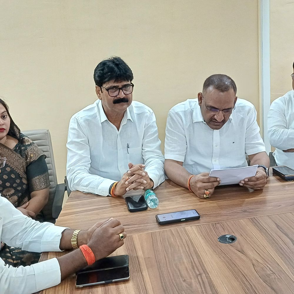 चंदौली में भाजपा की प्रेस वार्ता:चुनाव आयोग पर सवाल उठाने को लेकर विपक्ष पर निशाना
