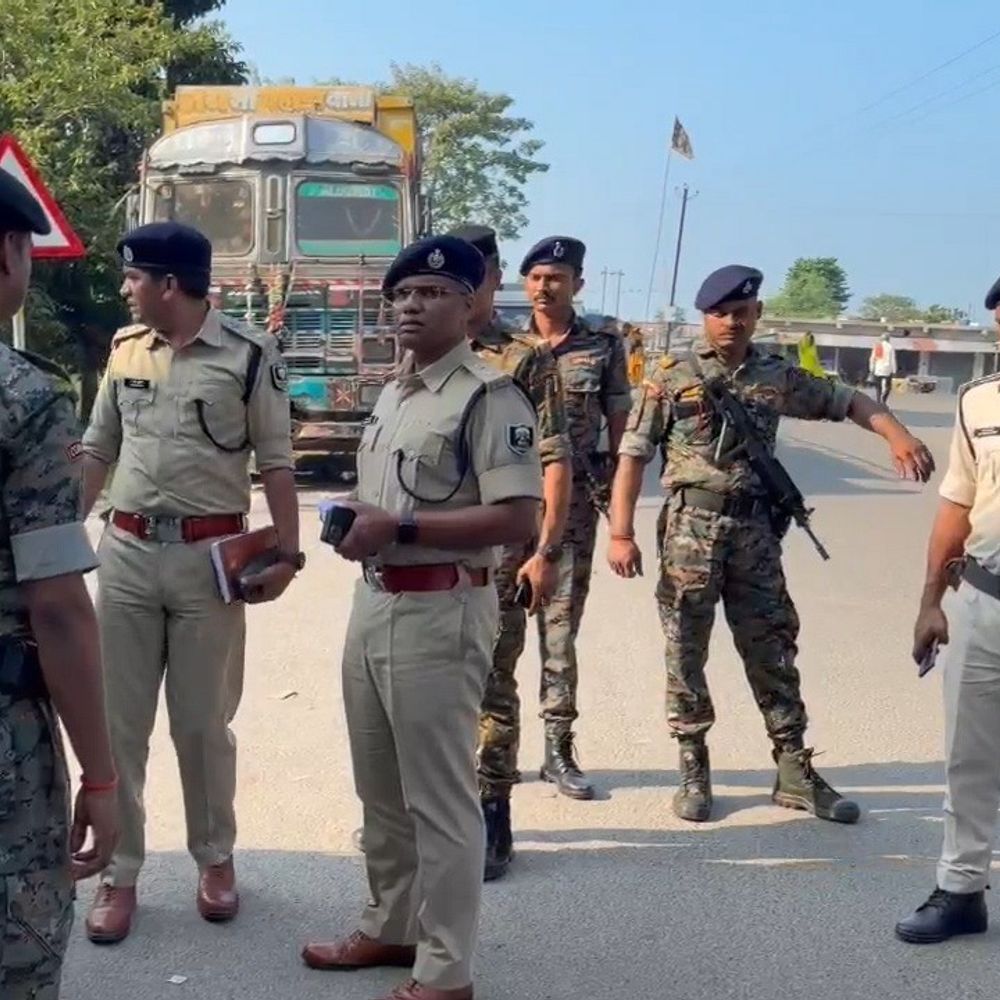 सुपौल-दिनदहाड़े युवक को गाड़ी में खींचकर किया अगवा:पीछा करने पर फायरिंग, खोखा बरामद; SP के नेतृत्व में 4-5 टीमें छापेमारी में जुटीं