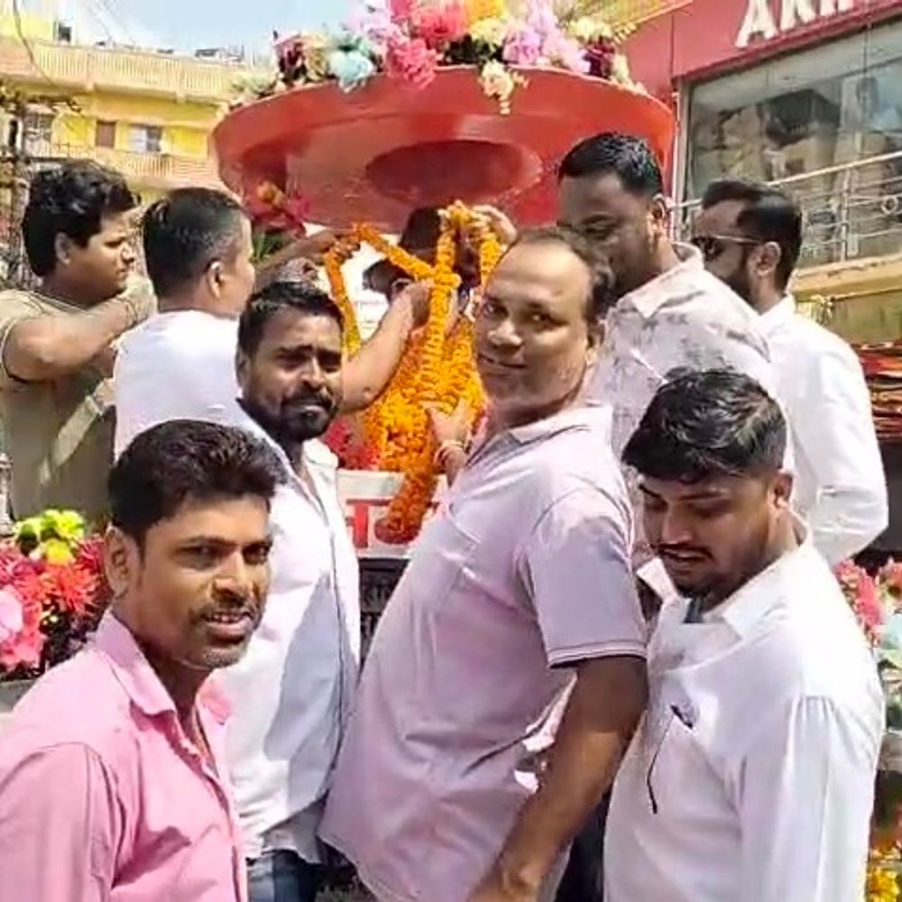 कटिहार में शहीद भगत सिंह की जयंती पर श्रद्धांजलि:युवाओं को उनके त्याग और बलिदान से प्रेरणा लेने का संदेश दिया