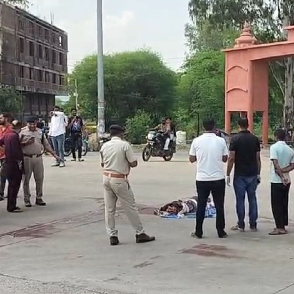 मैहर में अज्ञात वाहन ने बुजुर्ग को कुचला:श्राद्ध में जा रहे थे, नेशनल हाईवे-30 पर सड़क पार करते समय हुआ हादसा