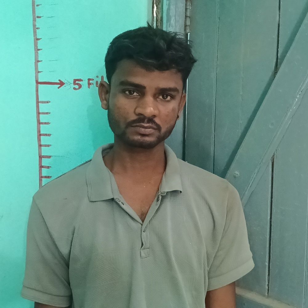 मधुबनी में चोरी की बाइक के साथ युवक गिरफ्तार:जलधारी चौक पर पुलिस ने संदिग्ध हालत में पकड़ा