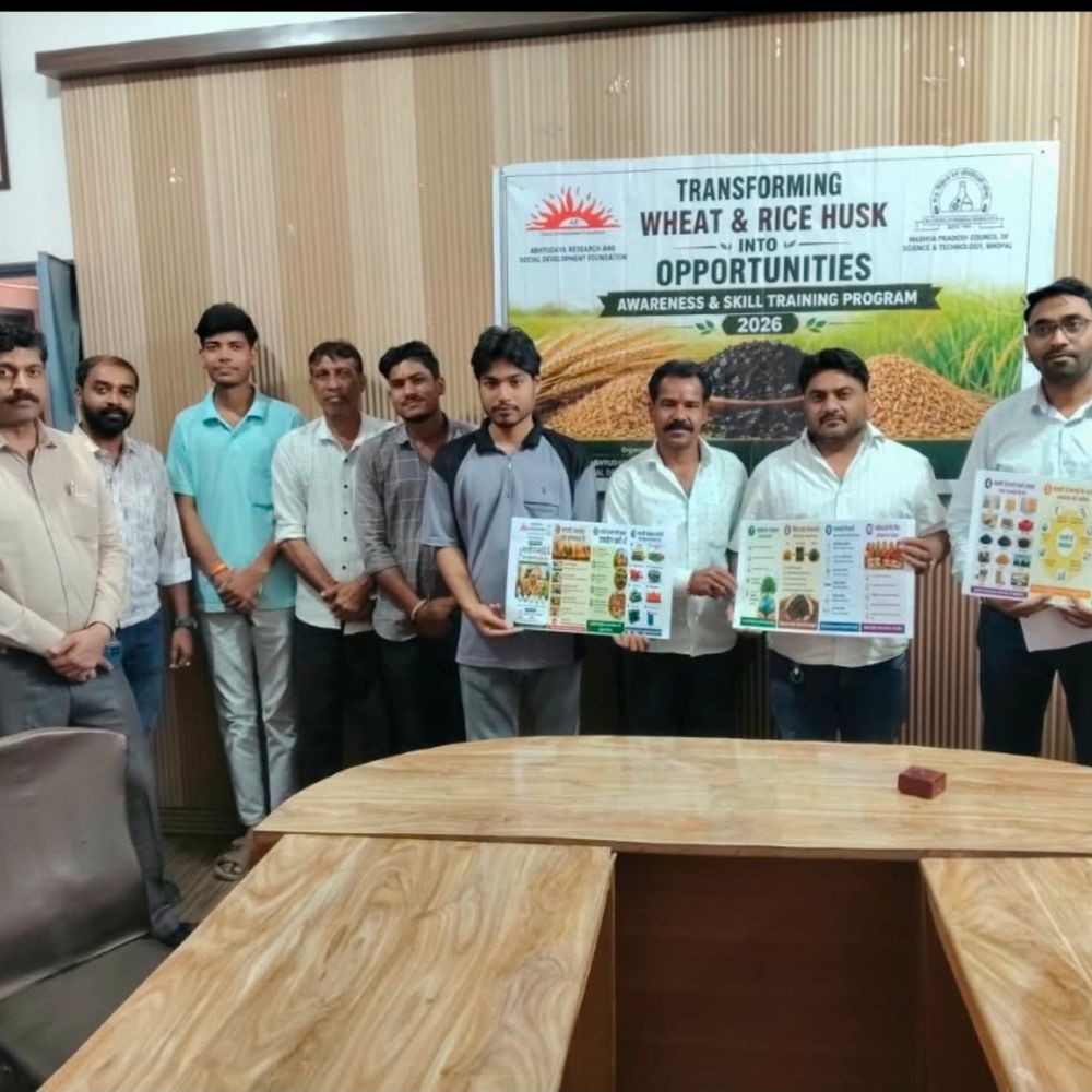 नरवाई जलाने के बजाय रोजगार का साधन बनाएं किसान: डॉ. खेड़ले
