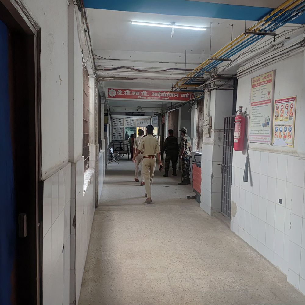 जमुई कांड- मुख्य आरोपी नंदन यादव की कोर्ट में पेशी:6 थानों की पुलिस कोर्ट ले गई, 10वीं की छात्रा से की थी छेड़छाड़