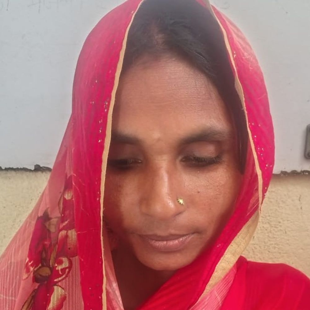 बाजपट्टी में 3 महिलाएं शराब के साथ गिरफ्तार:पुलिस ने 81 लीटर नेपाली लिकर बरामद किया