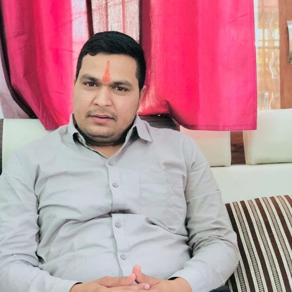 पलवल में खेत में बेहोश मिला युवक, अस्पताल में मौत:रंजिश में घर बुलाकर हत्या का आरोप; महिला सहित 8 पर केस दर्ज