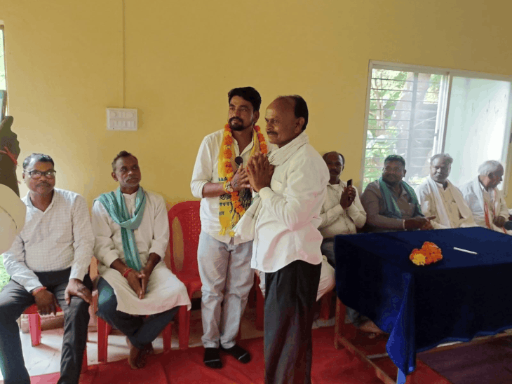हरदा में गोंड समाज महासभा की नई कार्यकारिणी गठित:दिनेश इवने संभाग, नारायण प्रसाद उइके जिला अध्यक्ष बने; संवैधानिक अधिकारों के संरक्षण पर जोर