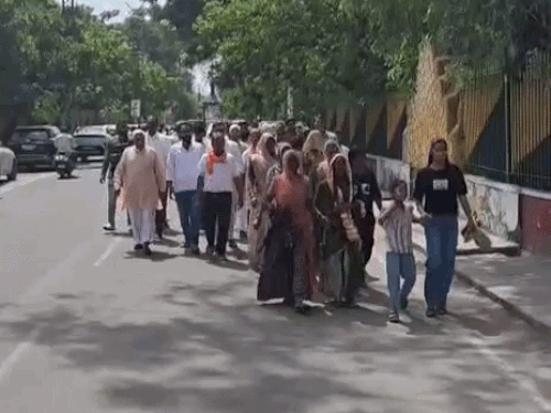 भीलवाड़ा शहर में धार्मिक स्थल में तोड़फोड़:हिंदू संगठनों ने कलेक्टर-एसपी को सौंपा ज्ञापन, बोले- आरोपियों को गिरफ्तार करे पुलिस
