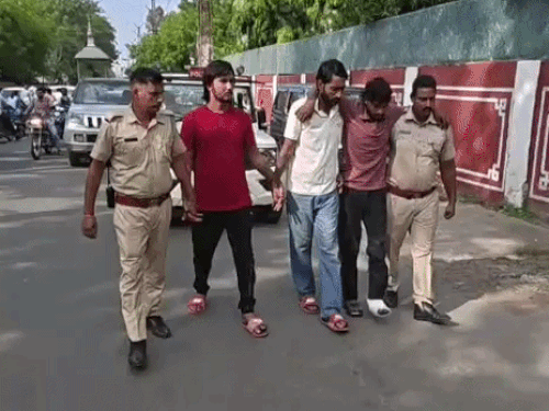 फायरिंग करने वालों को कोर्ट ने जेल भेजा:2 के खिलाफ 7 मामले दर्ज, बंदूक तलवार और कुल्हाड़ी बरामद