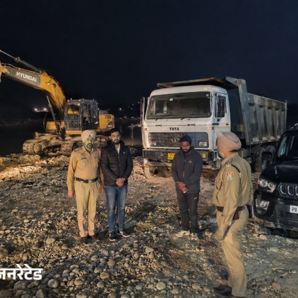 पठानकोट में कांस्टेबल पर टिप्पर चढ़ाने का प्रयास:रावी दरिया में अवैध खनन की सूचना पर पहुंची थी पुलिस, पोकलेन और टिप्पर समेत दो गिरफ्तार